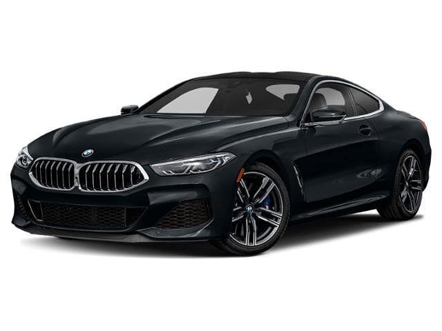 2022 BMW M8