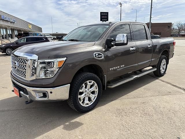 2016 NISSAN Titan