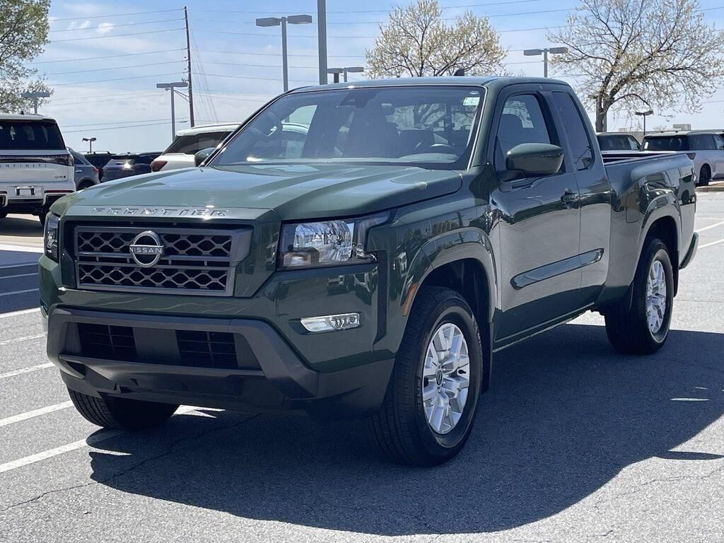 2024 NISSAN Frontier