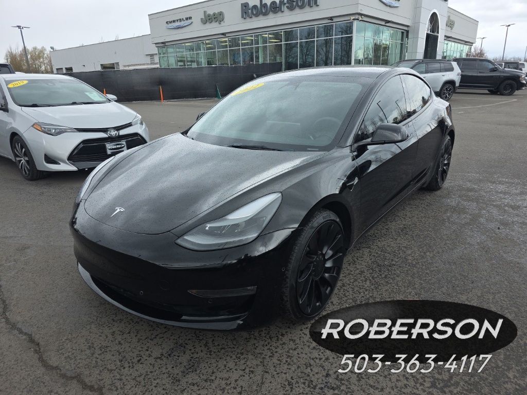2022 TESLA Model 3
