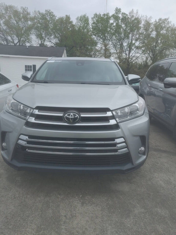 2017 TOYOTA Highlander