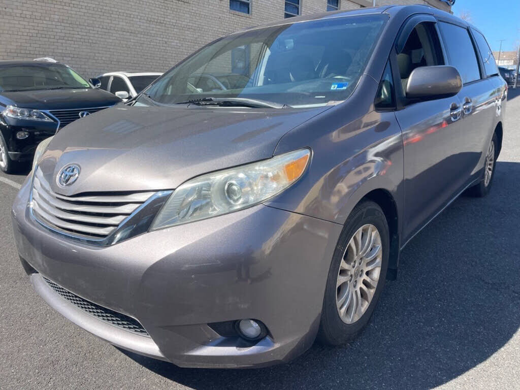 2015 TOYOTA Sienna