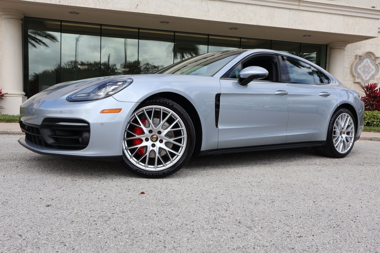 2022 PORSCHE Panamera