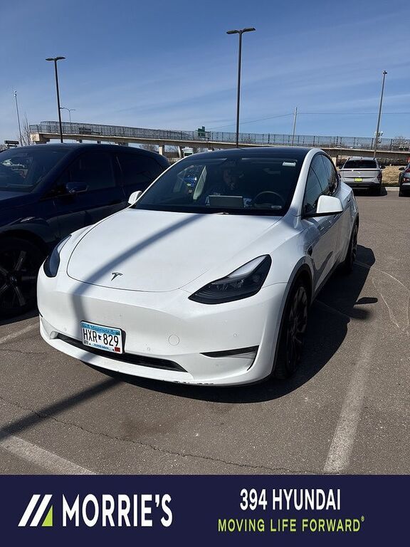 2022 TESLA Model Y