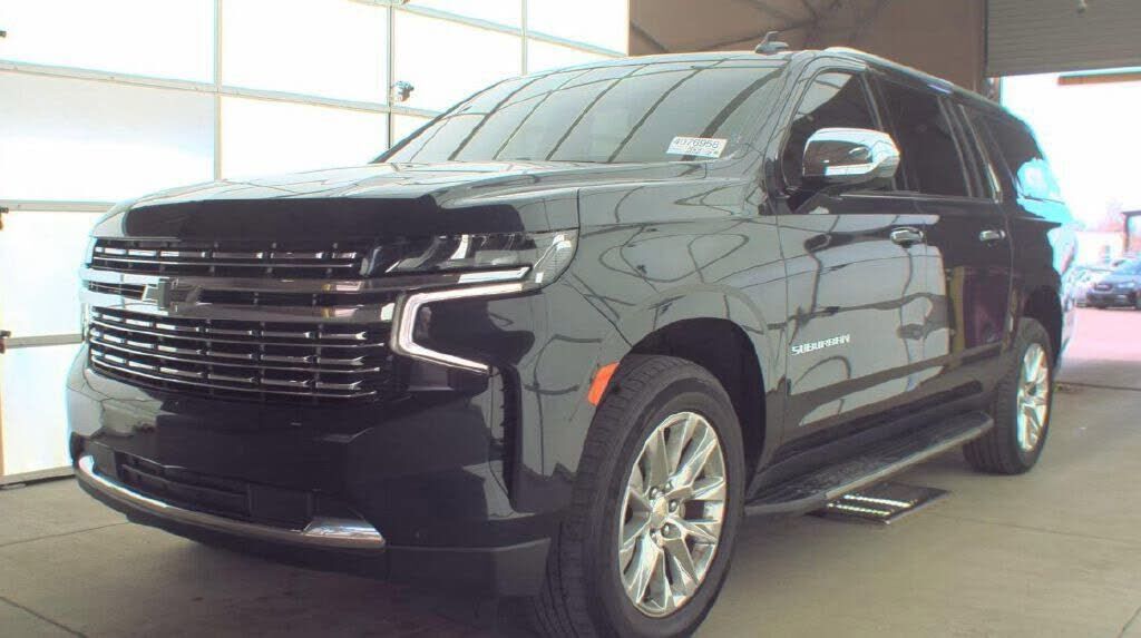 2023 CHEVROLET Suburban