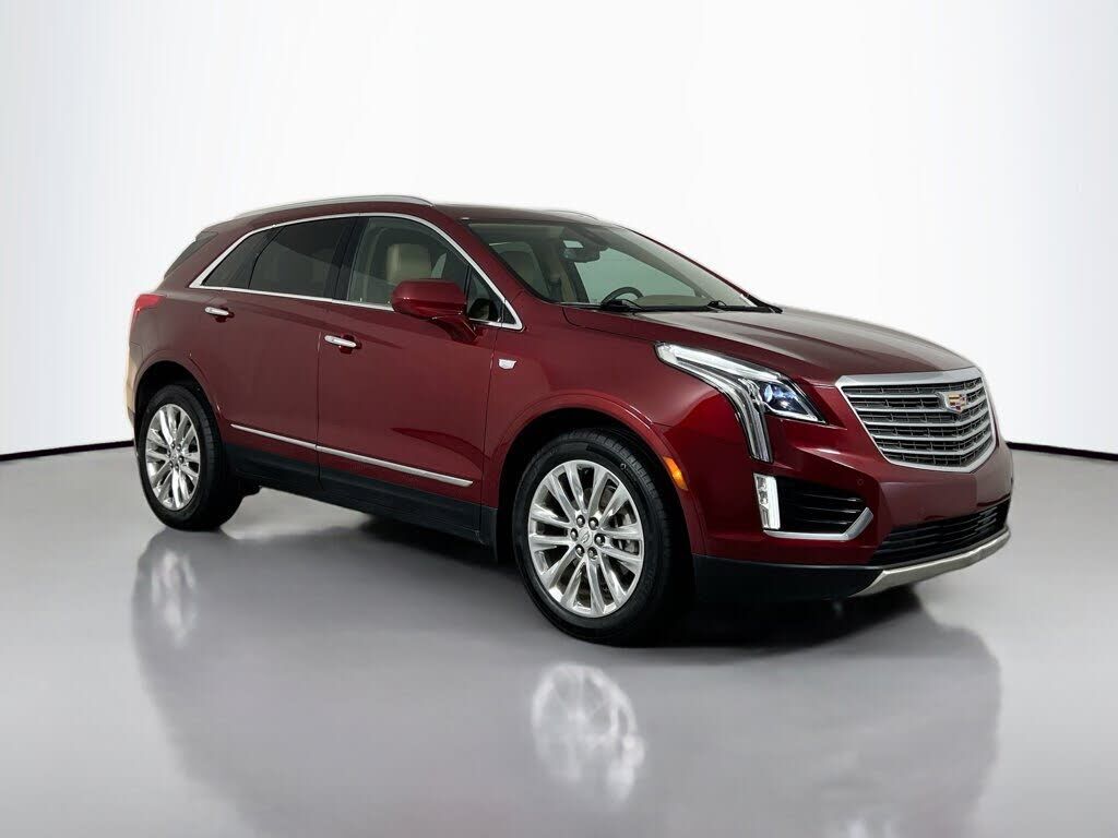 2017 CADILLAC XT5