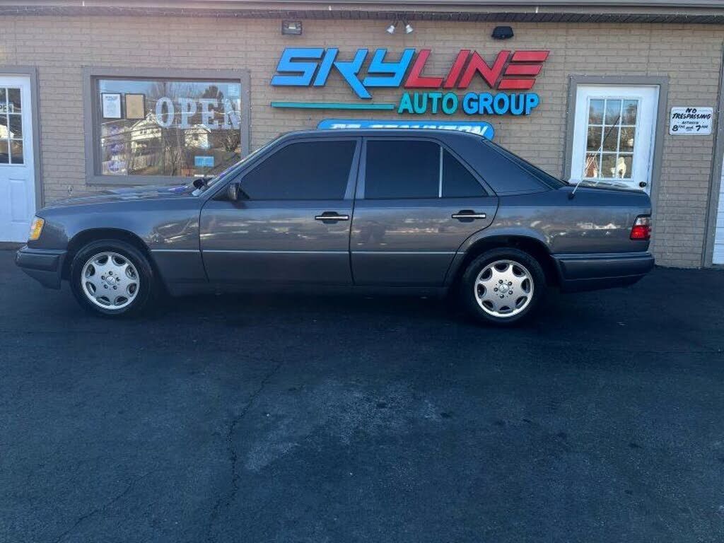 1995 MERCEDES-BENZ E-Class