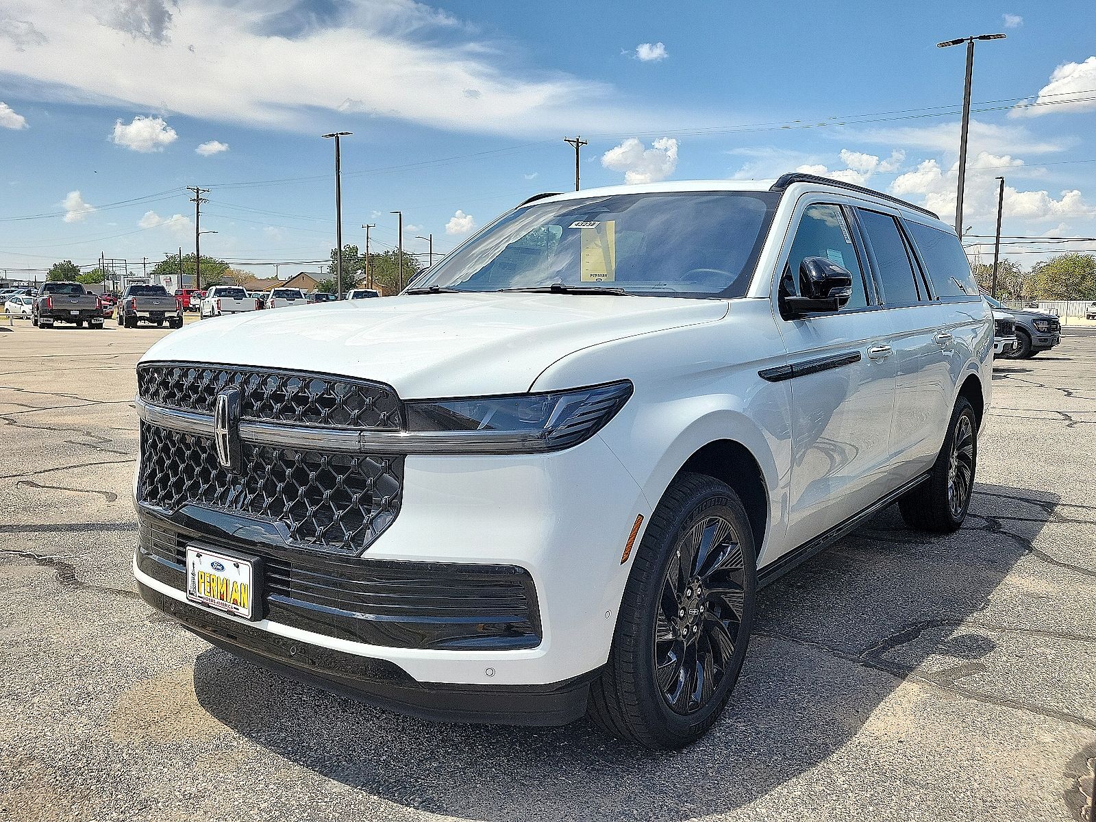 2025 LINCOLN Navigator L