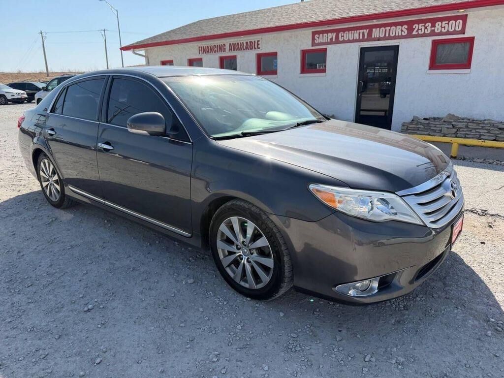 2011 TOYOTA Avalon