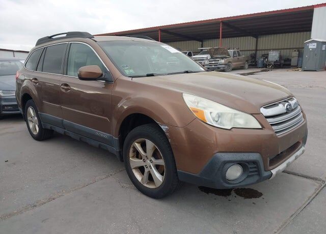 2013 SUBARU Outback