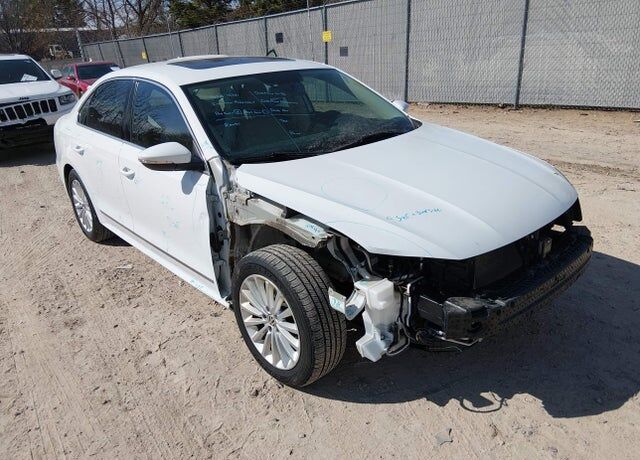 2016 VOLKSWAGEN Passat