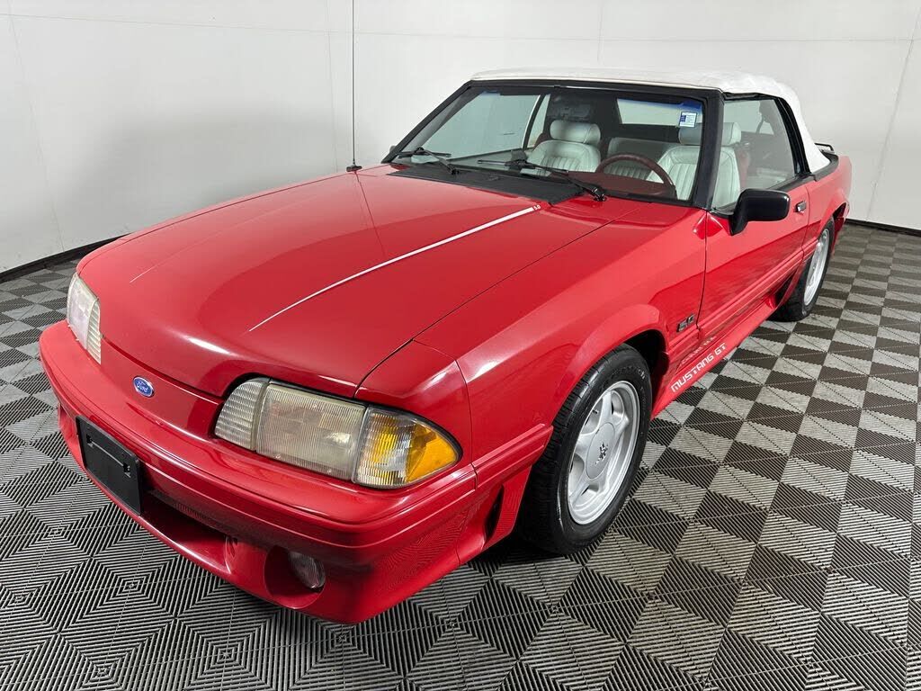 1992 FORD Mustang