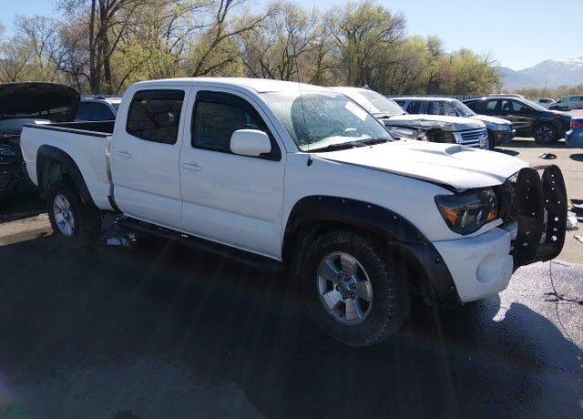 2011 TOYOTA Tacoma