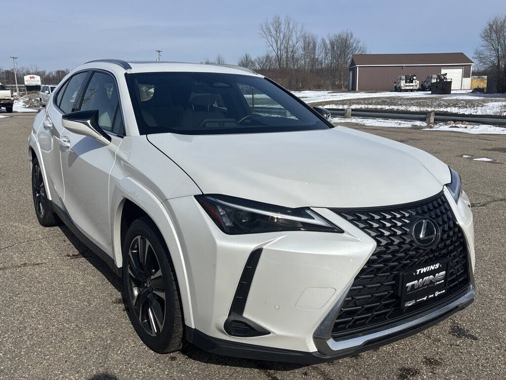 2025 LEXUS UX