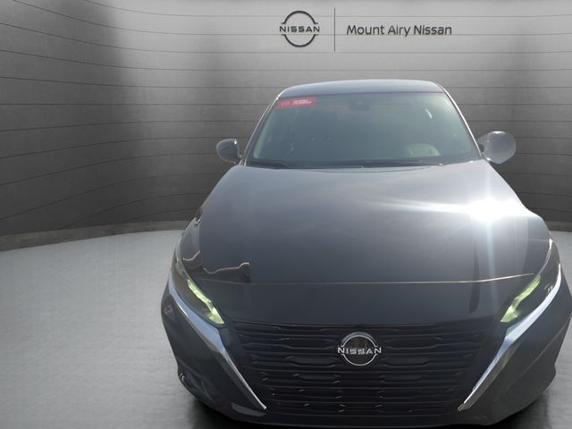 2025 NISSAN Altima