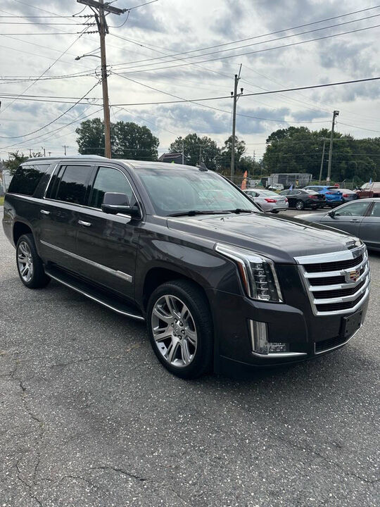 2018 CADILLAC Escalade ESV