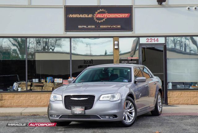 2017 CHRYSLER 300
