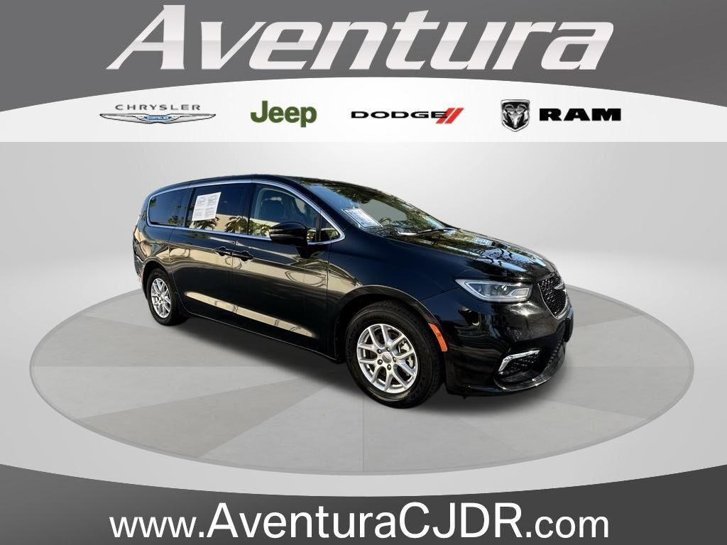 2023 CHRYSLER Pacifica