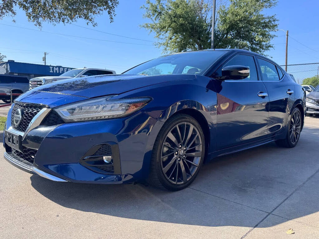 2019 NISSAN Maxima