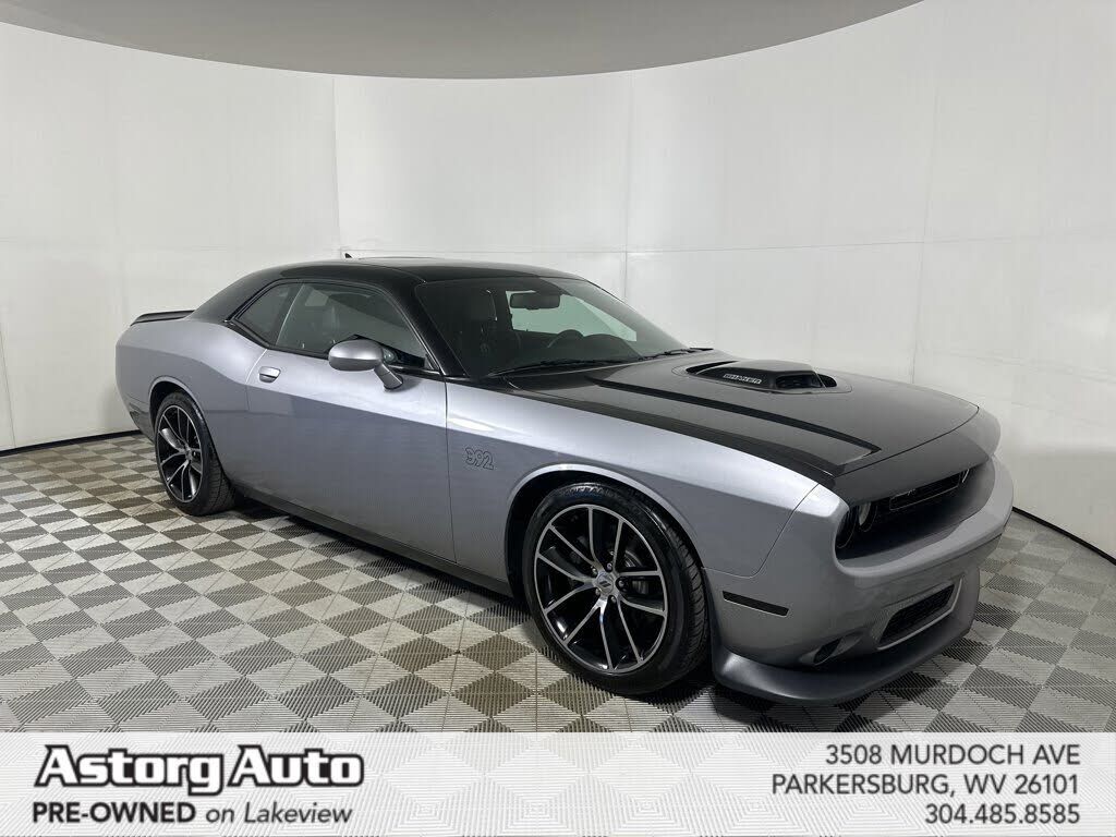 2017 DODGE Challenger