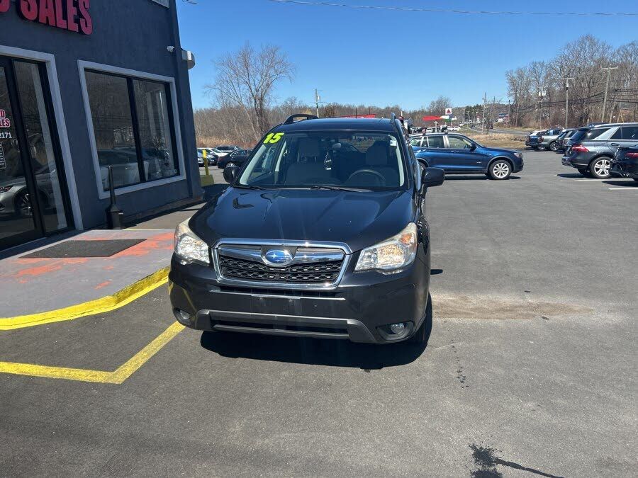 2015 SUBARU Forester