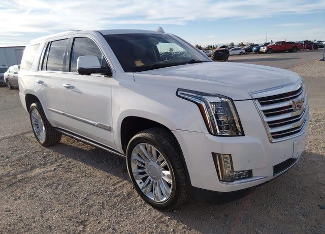 2016 CADILLAC Escalade