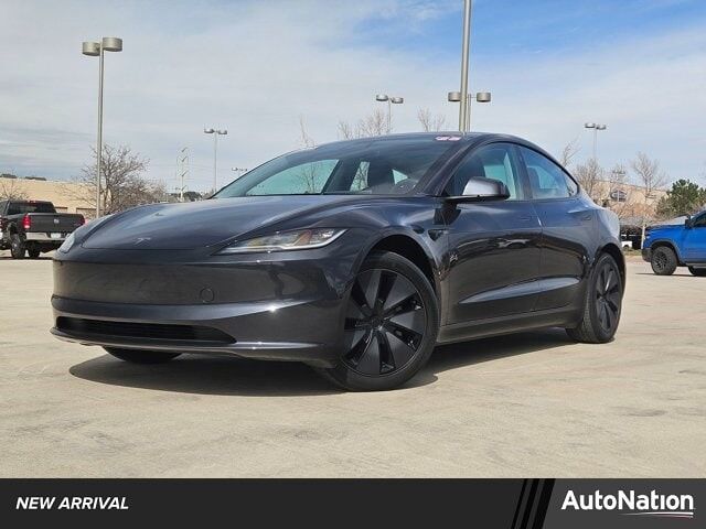 2025 TESLA Model 3