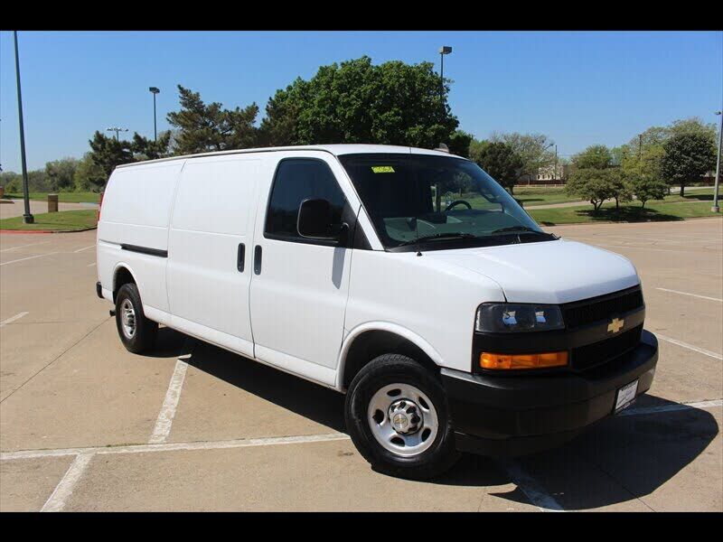 2023 CHEVROLET Express