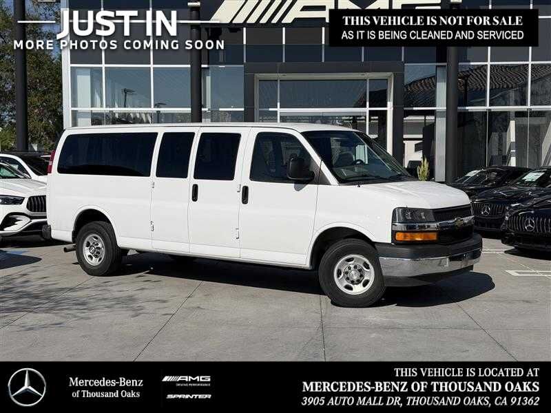 2022 CHEVROLET Express