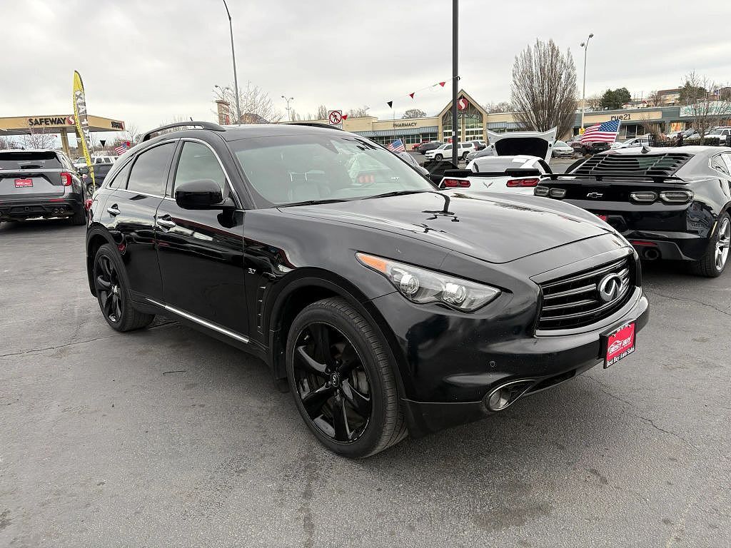 2015 INFINITI QX70
