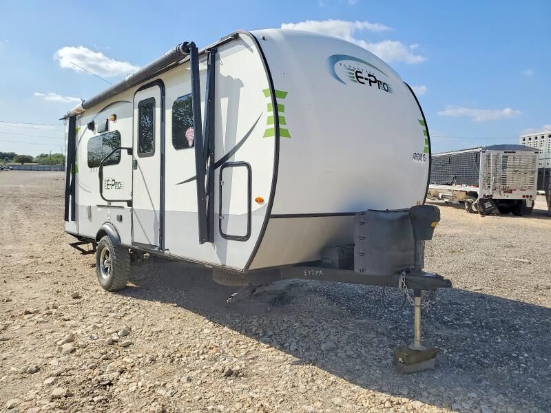 2018 FOREST RIVER Flagstaff Light Weight Trailers