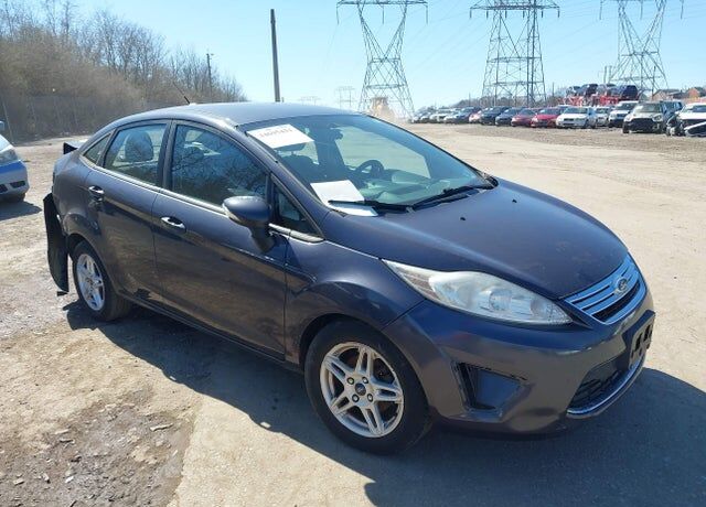 2013 FORD Fiesta