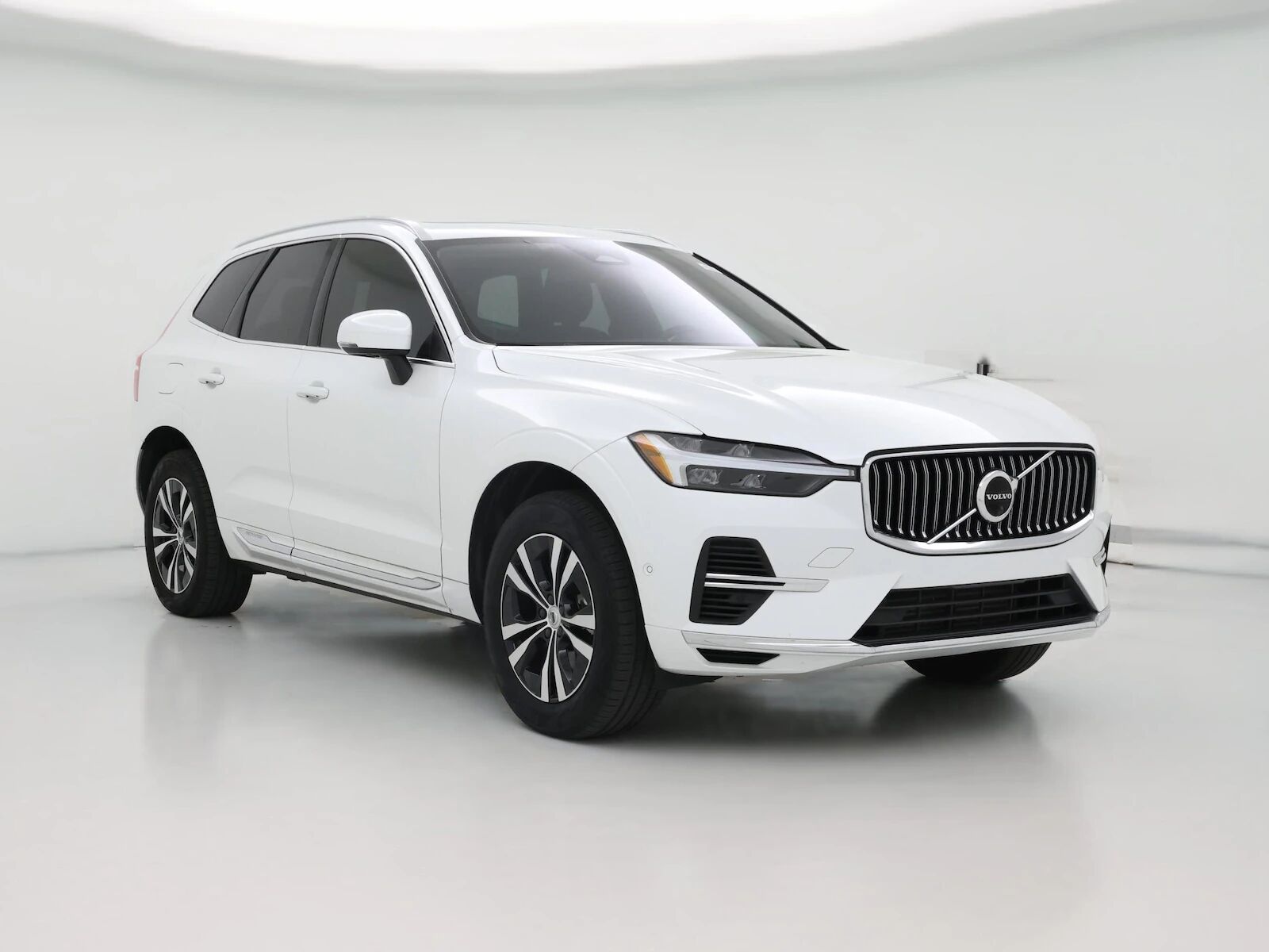 2022 VOLVO XC60