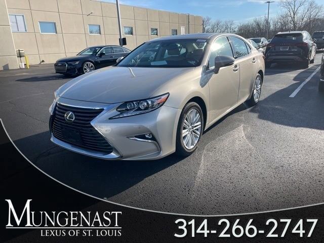 2017 LEXUS ES