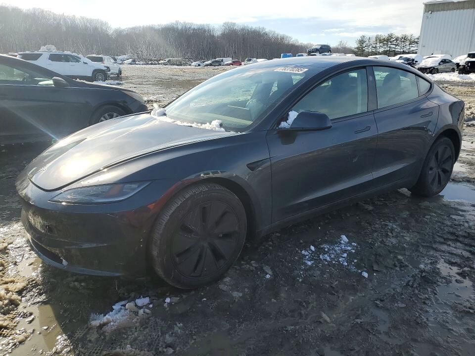 2024 TESLA Model 3