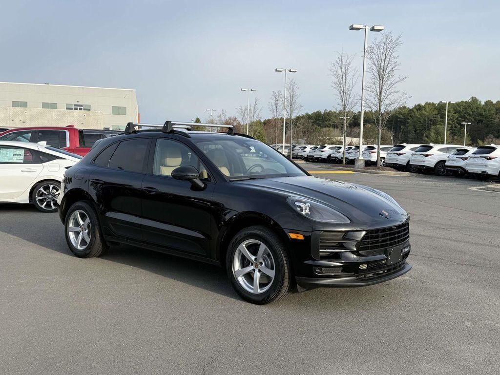 2019 PORSCHE Macan