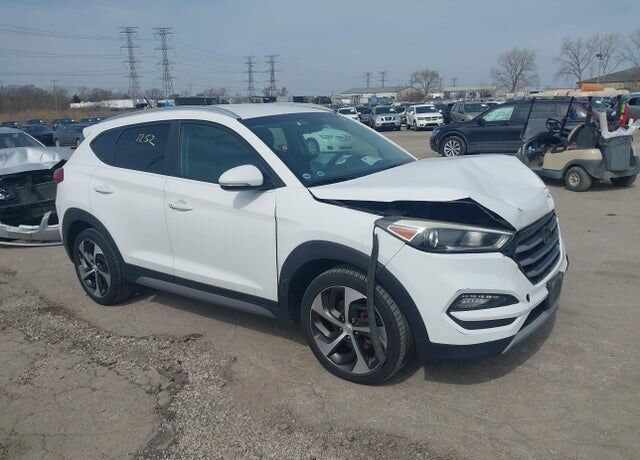 2017 HYUNDAI Tucson