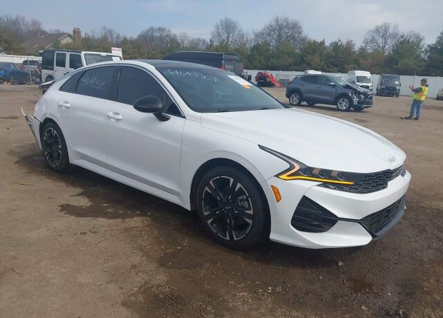 2022 KIA K5