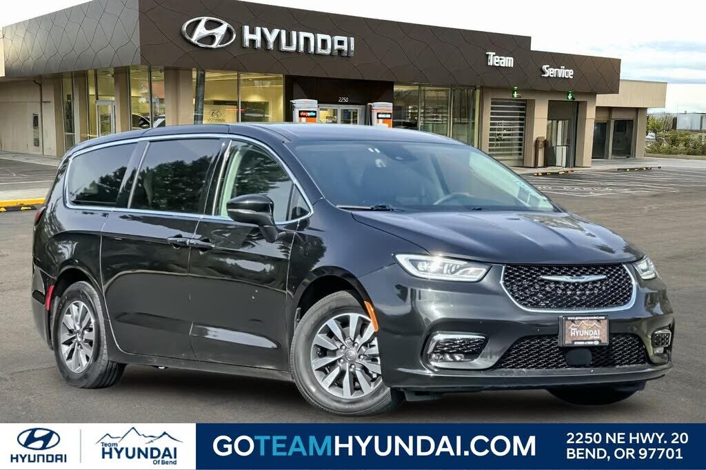 2023 CHRYSLER Pacifica