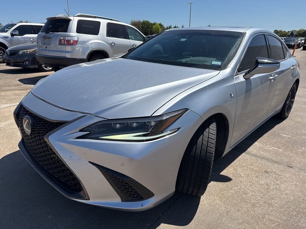 2022 LEXUS ES