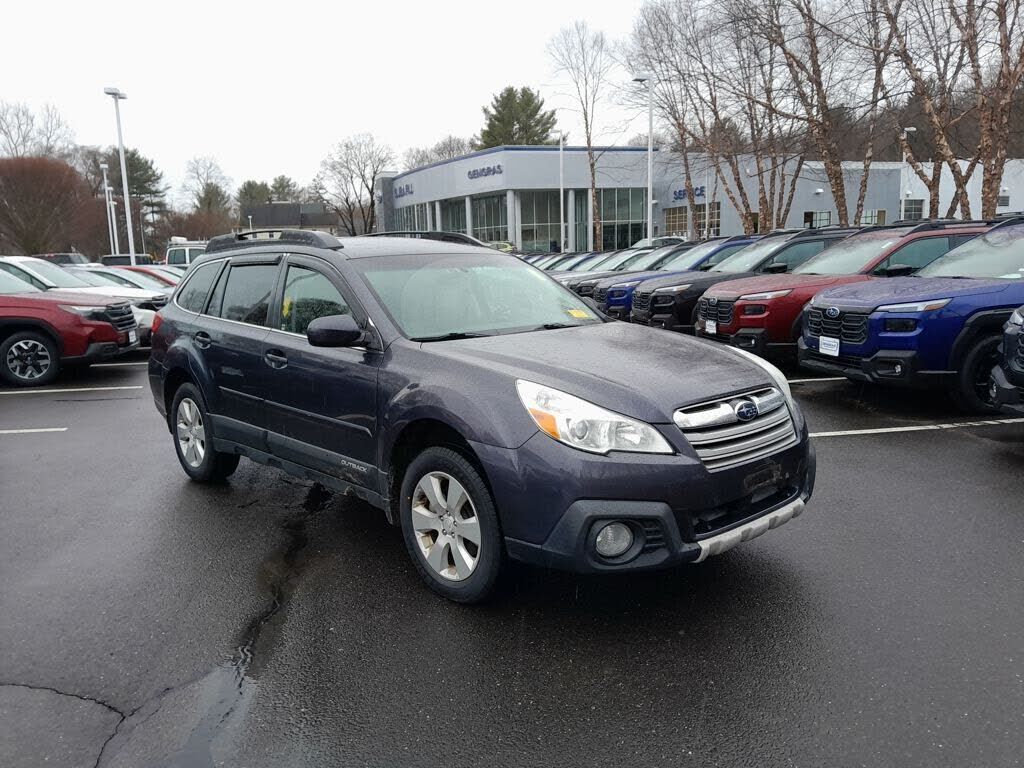 2013 SUBARU Outback