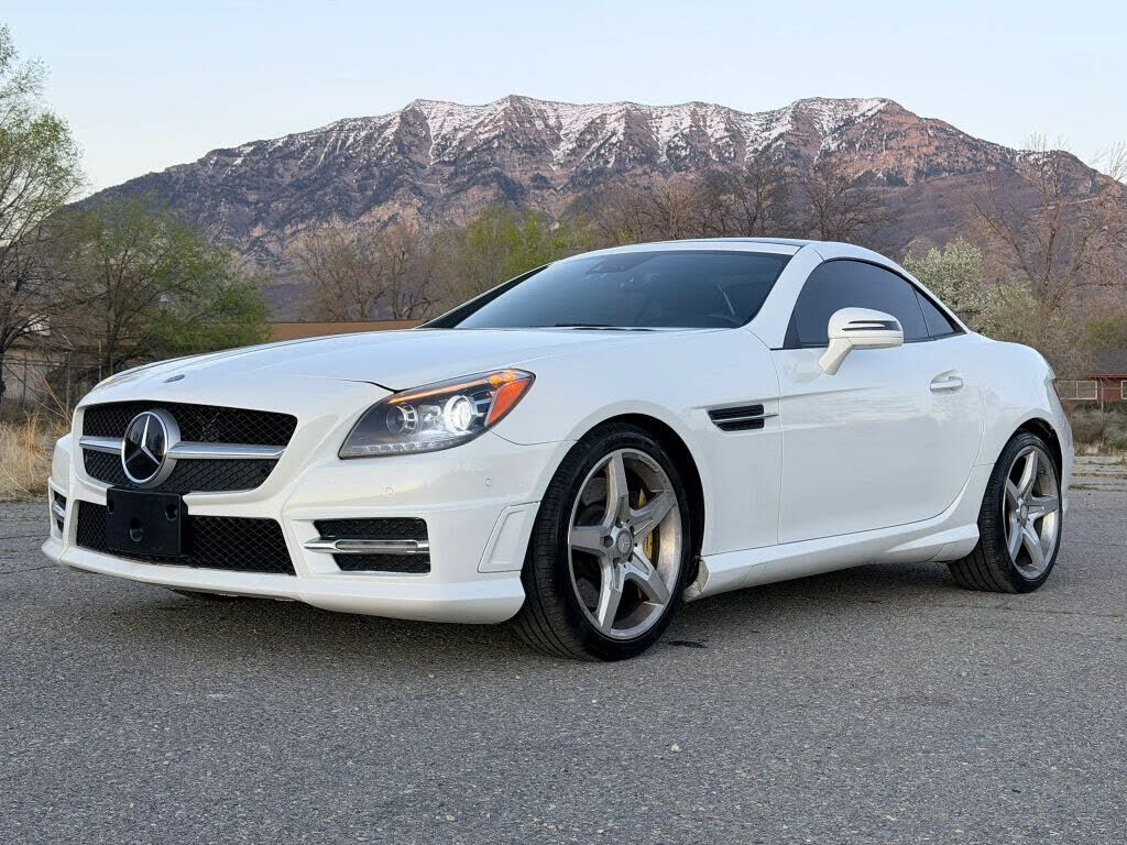 2016 MERCEDES-BENZ SLK-Class