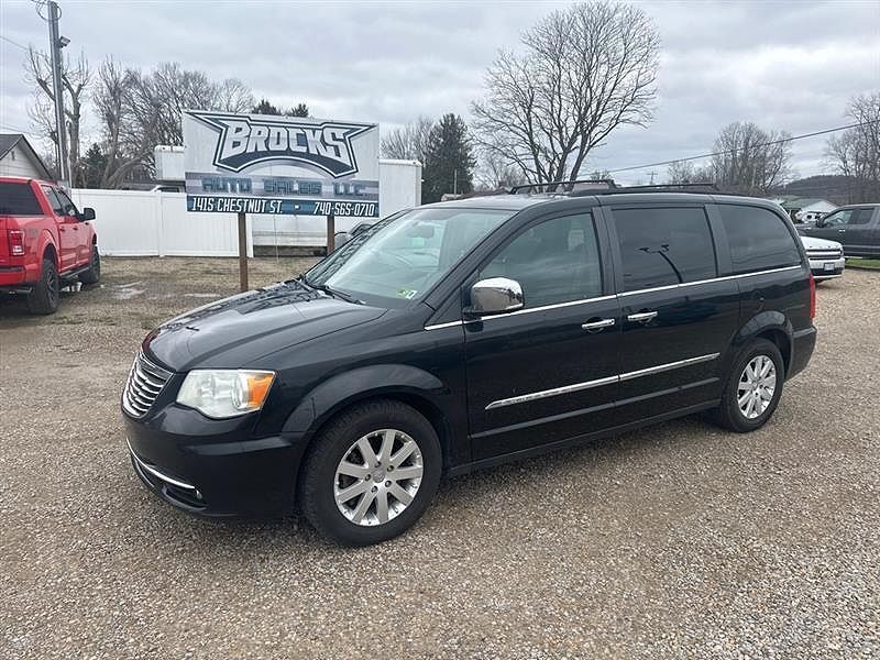2012 CHRYSLER Town and Country
