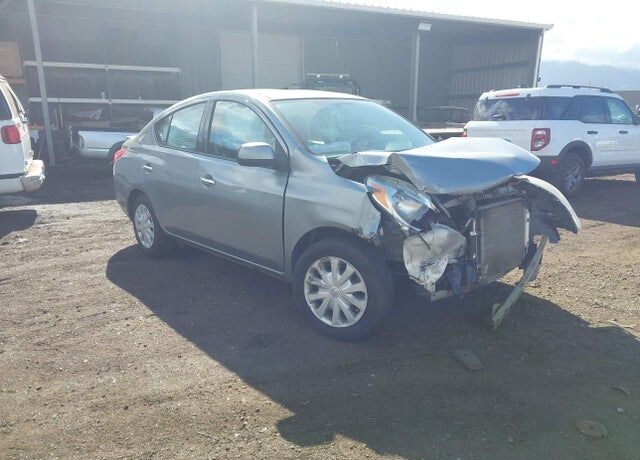 2014 NISSAN Versa