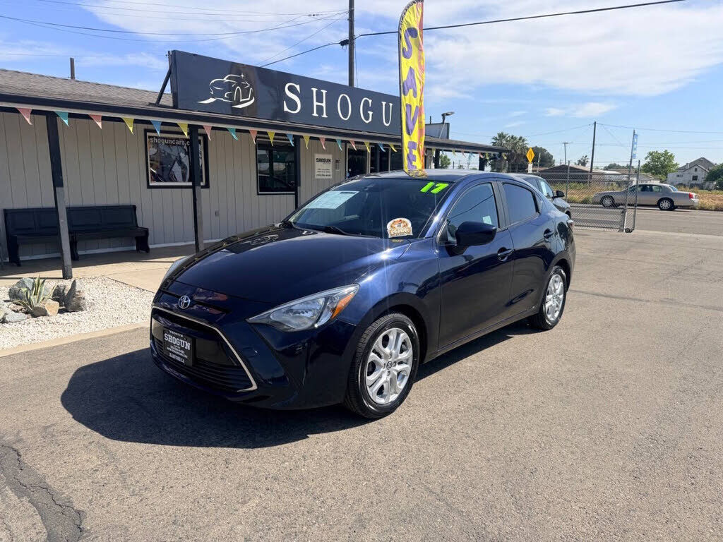 2017 TOYOTA Yaris