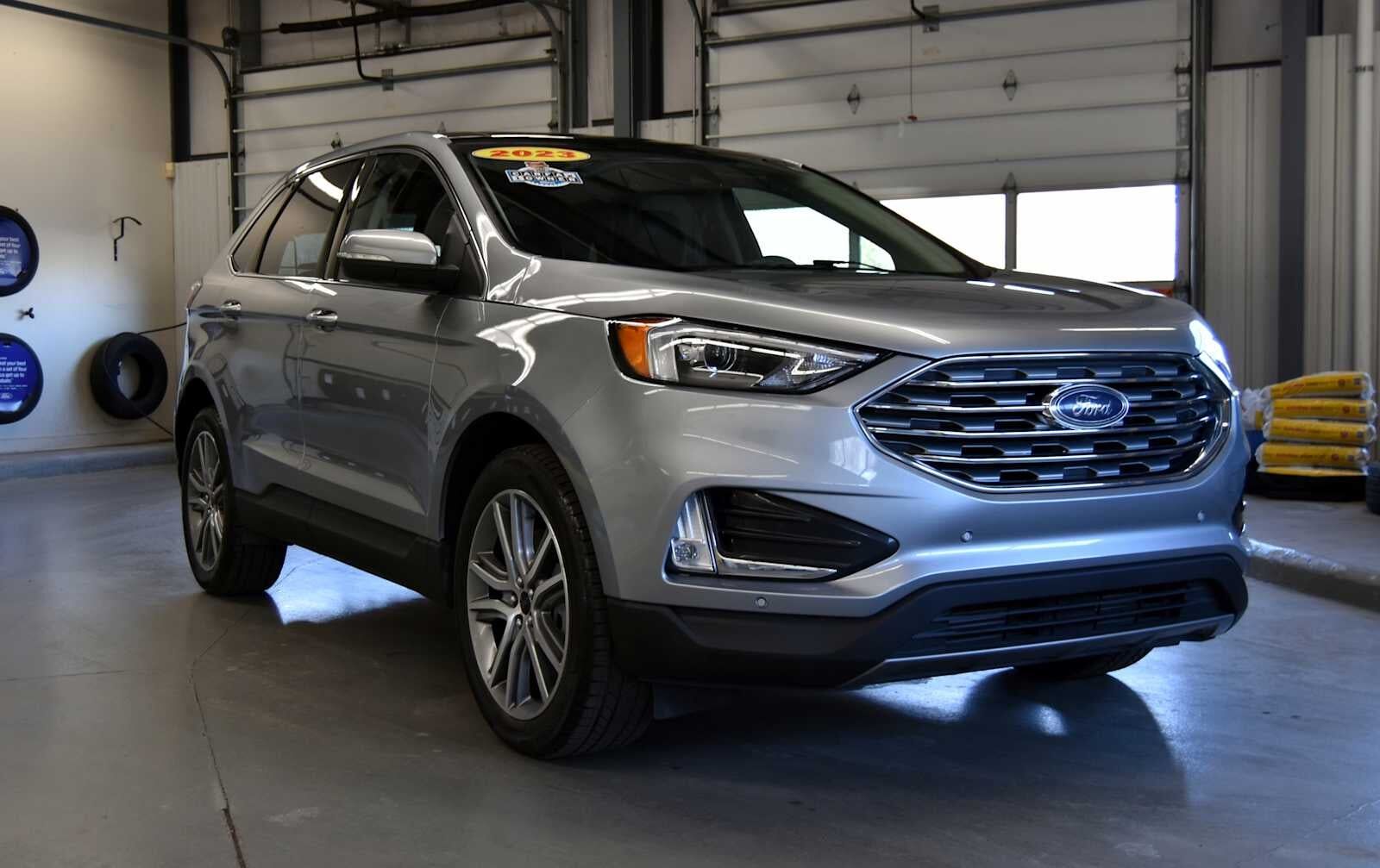 2023 FORD Edge