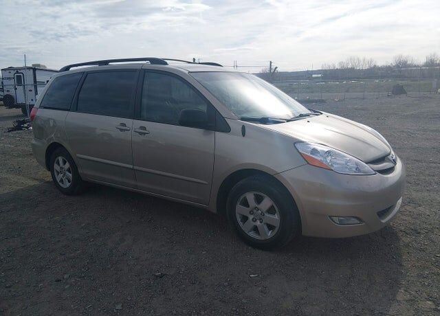 2009 TOYOTA Sienna
