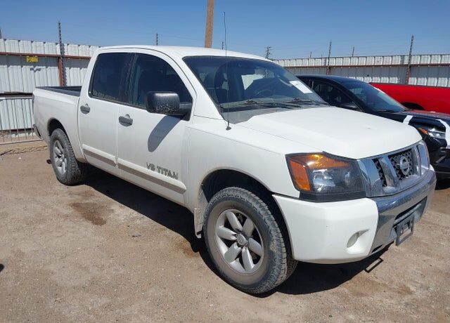 2010 NISSAN Titan