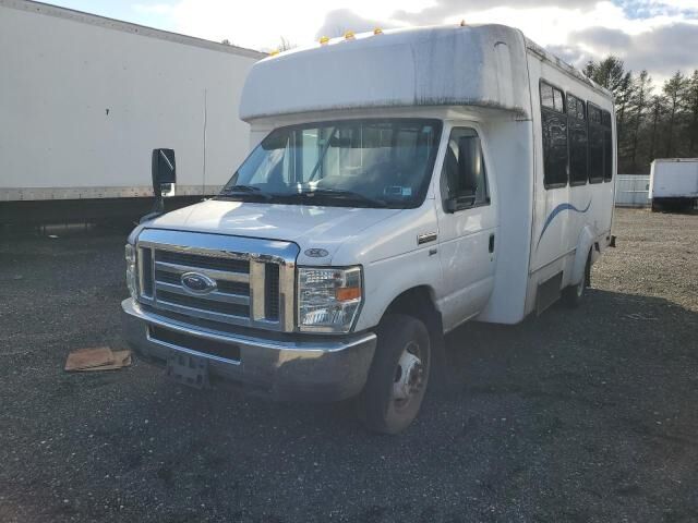 2013 FORD E-350