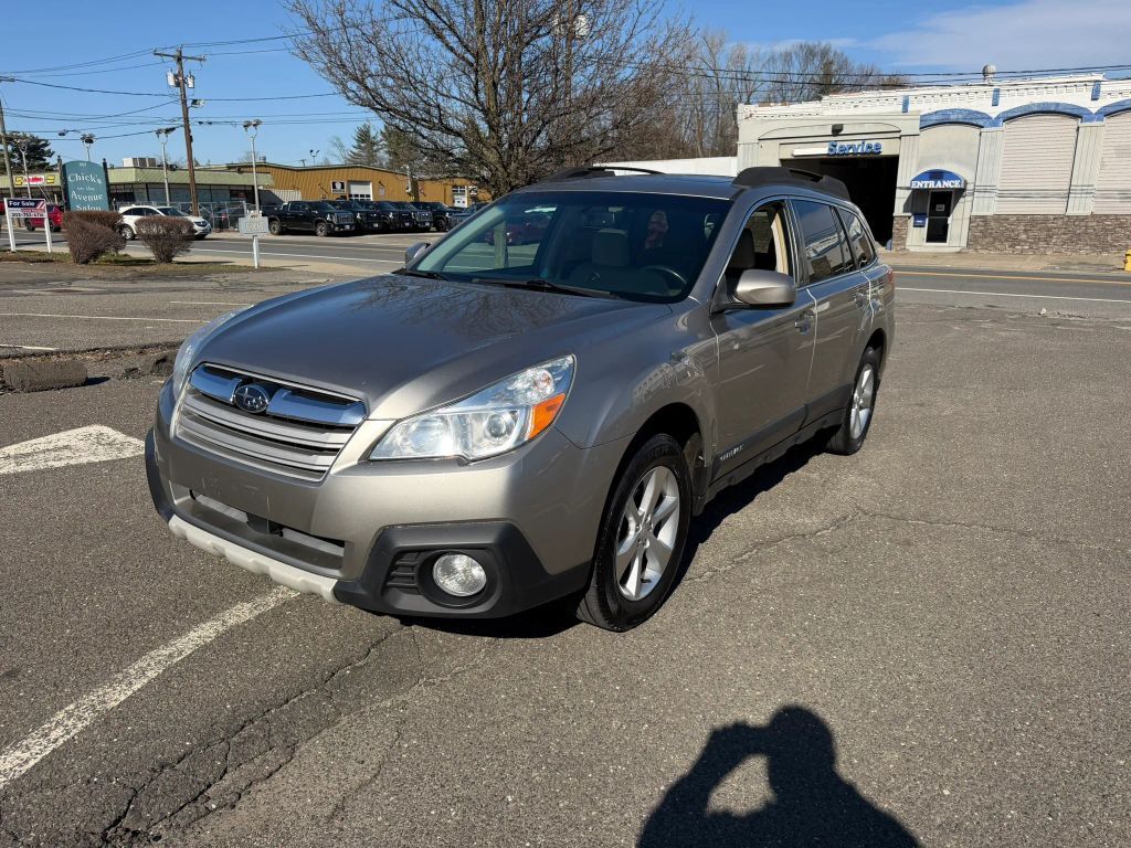 2014 SUBARU Outback